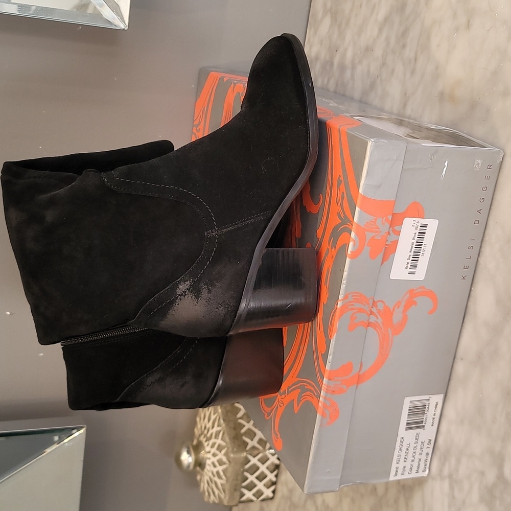 Kelsi Dagger Kendall Black Oil Suede 7.5M knee high boots